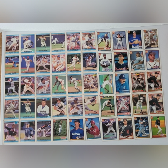 (#17) (Lot Of 50) Vintage Assorted Topps Baseball Trading Cards See Pictures. Th
